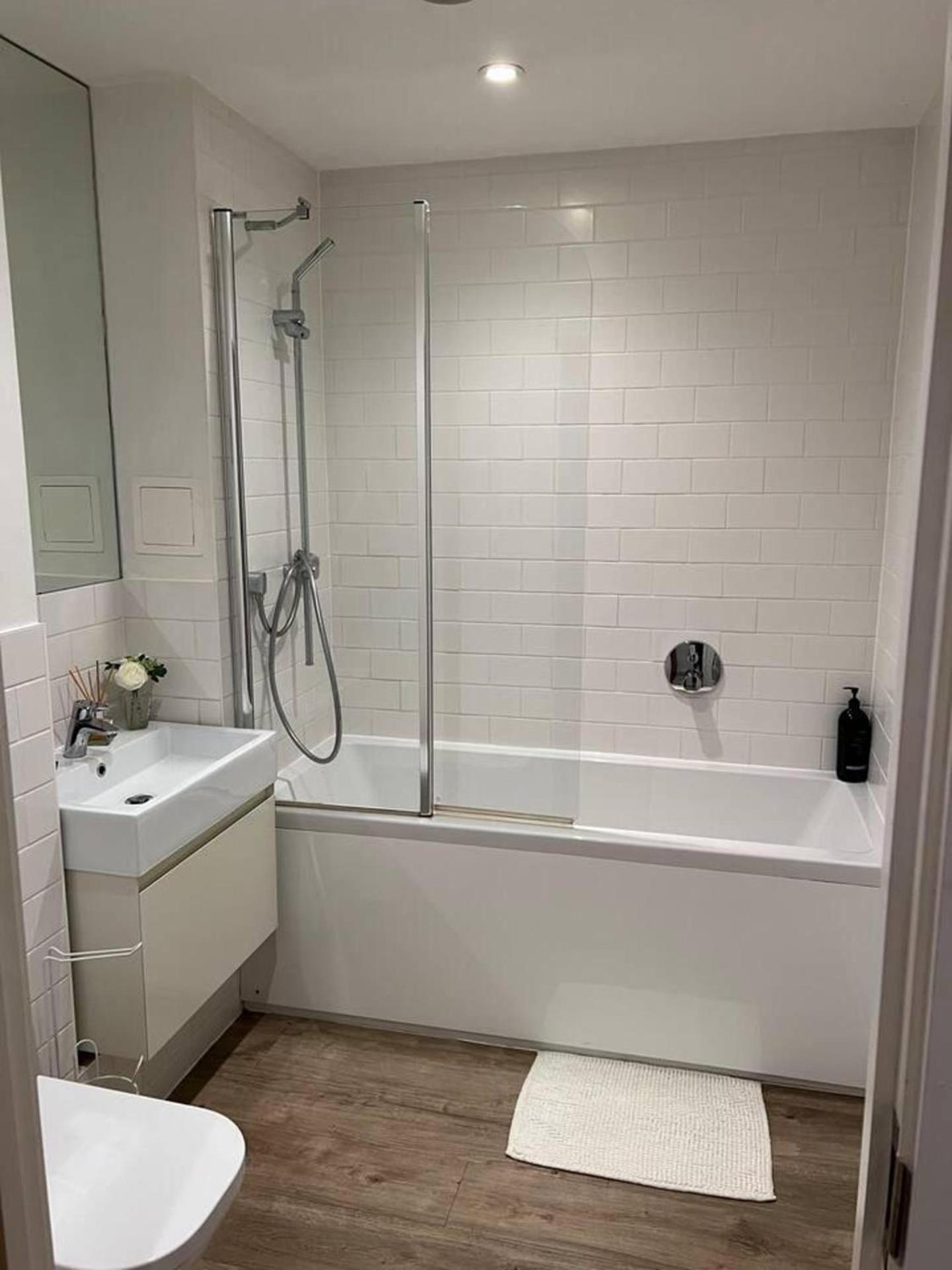 Modern 1 Bed Flat Near Station And * Londra